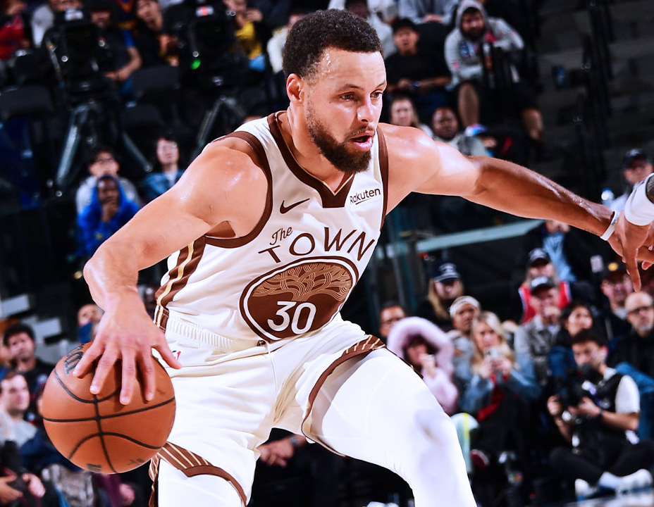 英雄联盟直播-库里空砍38分，勇士不敌独行侠！库明加也受伤，科尔固执己见